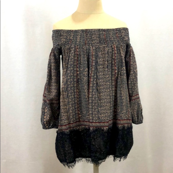 Woman’s top - Picture 1 of 5